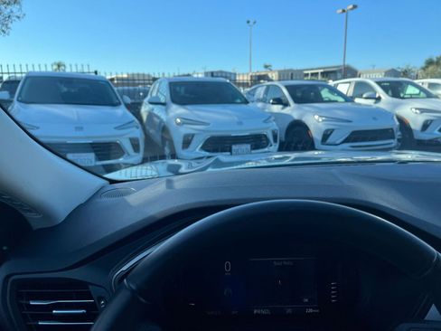 Used 2024 Ford Escape Active image 35