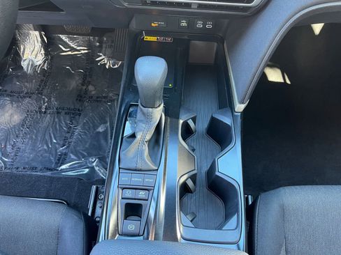 Used 2025 Toyota Camry LE image 40