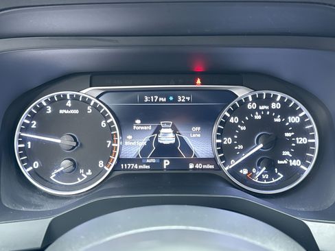 Used 2024 Nissan Pathfinder S w/ Cargo Package image 13