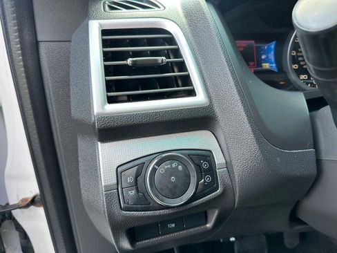 Used 2013 Ford Explorer XLT AWD/4WD image 9