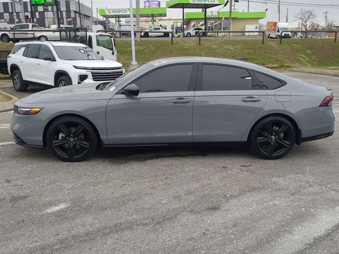 Used 2025 Honda Accord Sport image 5