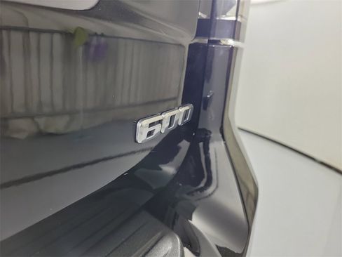 Used 2023 Cadillac Escalade ESV Premium Luxury image 5