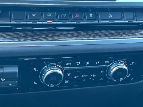 New 2026 GMC Sierra 1500 SLE image 17