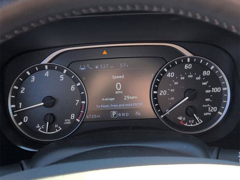 Used 2024 Nissan Frontier SV w/ SV Convenience Package image 23