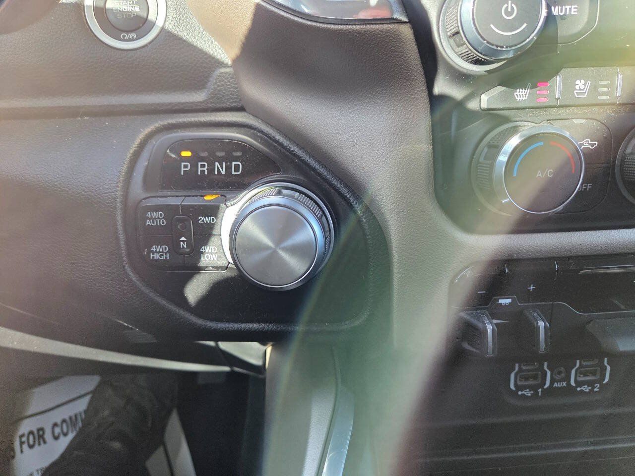Used 2022 RAM 1500 Laramie AWD/4WD image 13