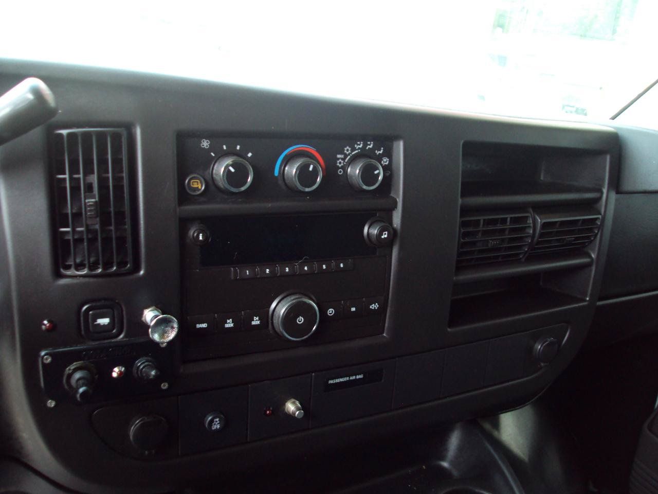 Used 2013 GMC Savana 1500 AWD image 14