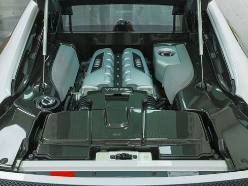 Used 2014 Audi R8 V10 AWD/4WD image 29