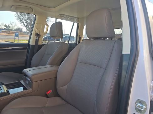 Used 2023 Lexus GX 460 Premium image 19