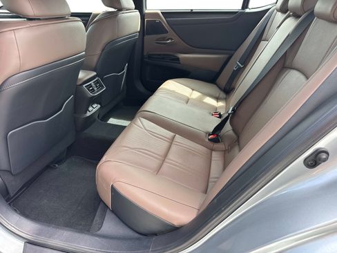 Used 2024 Lexus ES 350 Ultra Luxury w/ Accessory Package (Z2) FWD image 13