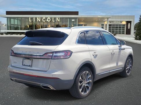 Used 2021 Lincoln Nautilus Reserve FWD image 4