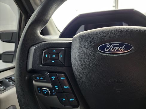 Used 2022 Ford F350 XLT w/ XLT Premium Package image 15