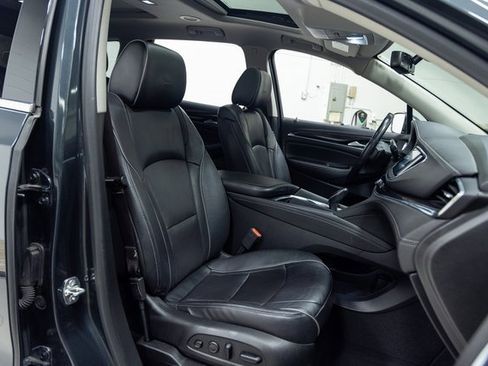 Used 2020 Buick Enclave Avenir w/ Avenir Technology Package image 26