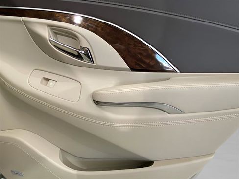 Used 2014 Buick LaCrosse Premium image 13