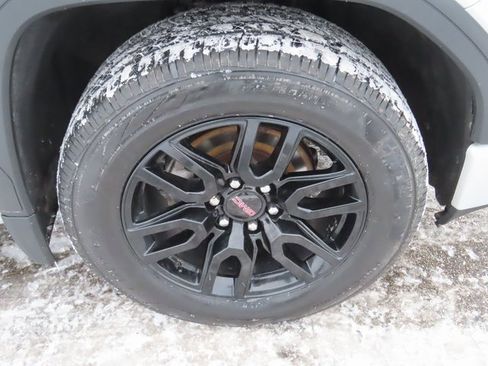 Used 2022 GMC Sierra 1500 Elevation w/ Preferred Package image 12