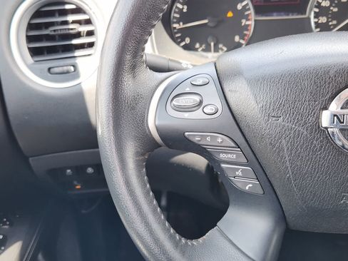 Used 2020 Nissan Pathfinder SL FWD image 27