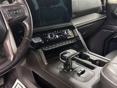 Used 2024 GMC Sierra 1500 AT4X image 17