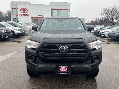 Used 2019 Toyota Tacoma SR5 image 2