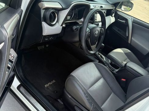 Used 2014 Toyota RAV4 XLE FWD image 11