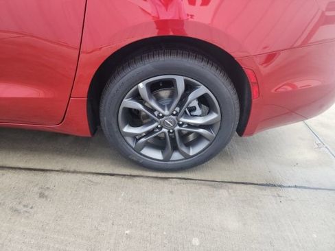 New 2026 Chrysler Pacifica Select image 28