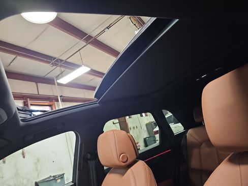 Used 2024 Audi Q3 2.0T Premium Plus image 31