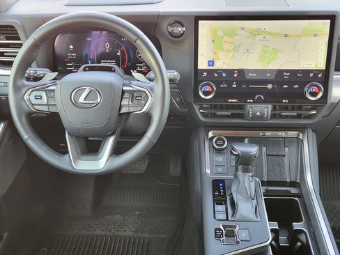 Used 2024 Lexus GX 550 w/ Cold Area Package AWD/4WD image 27