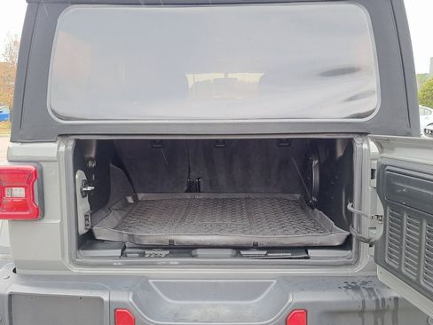 Used 2020 Jeep Wrangler Unlimited Rubicon image 33