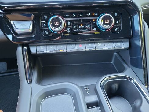 Used 2026 GMC Sierra 2500 AT4X w/ LPO, Black Badging Package AWD/4WD image 32