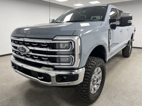 Used 2024 Ford F350 Lariat w/ Lariat Ultimate Package image 5