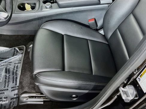 Used 2020 Mercedes-Benz GLA 250 4MATIC image 17