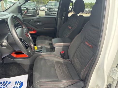 Used 2023 Nissan Frontier PRO-4X w/ Pro Convenience Package AWD/4WD image 17