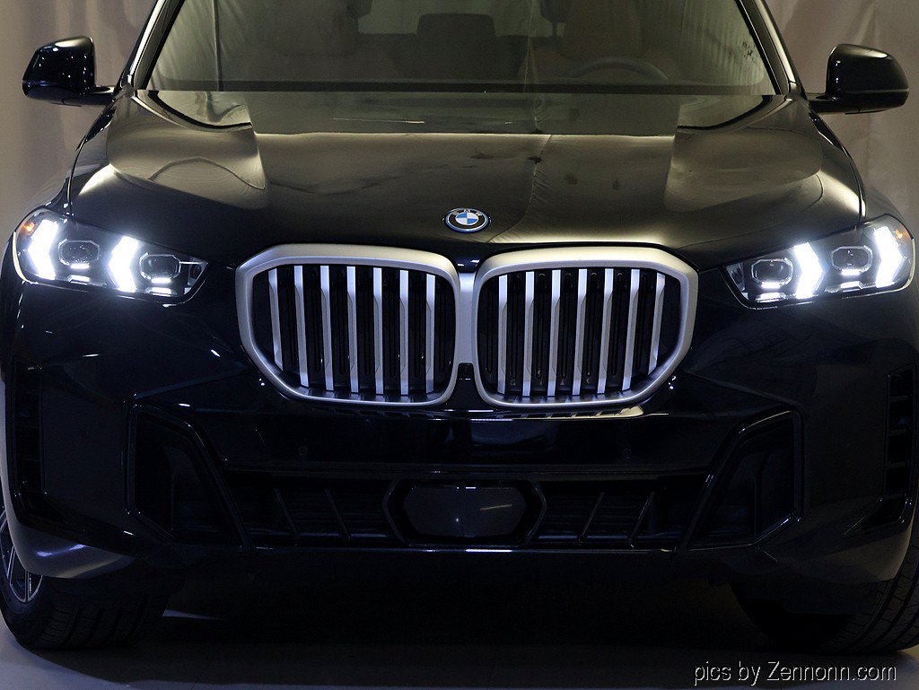 Used 2026 BMW X5 xDrive50e w/ M Sport Package AWD/4WD image 6