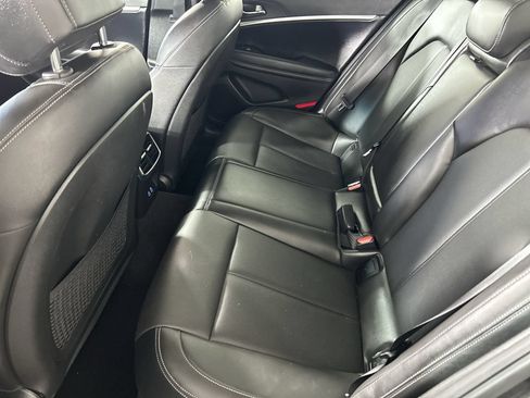 Used 2026 Genesis G70 2.5T RWD image 24