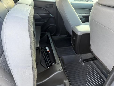 Used 2022 Chevrolet Colorado W/T image 17