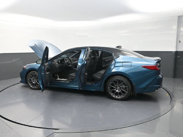 Used 2026 Toyota Camry XSE AWD/4WD image 45