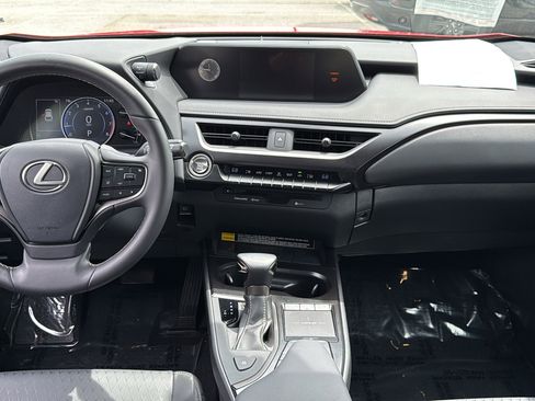 Used 2022 Lexus UX 200 w/ Accessory Package (Z1) FWD image 9
