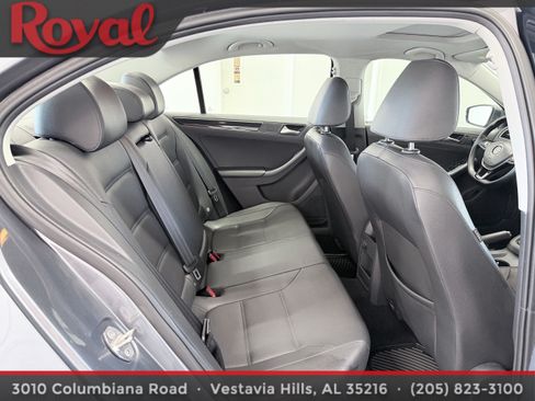 Used 2017 Volkswagen Jetta SEL FWD image 16