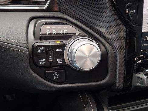 Used 2024 RAM 1500 Limited AWD/4WD image 15