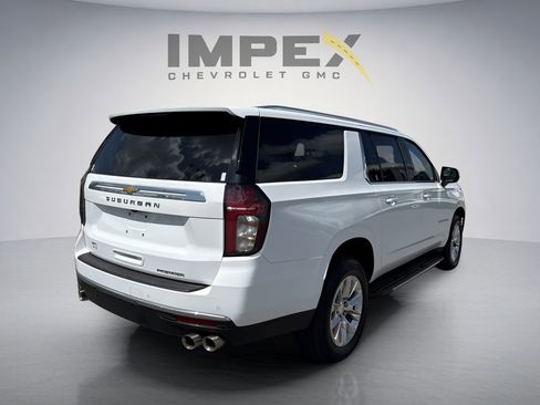 Used 2023 Chevrolet Suburban Premier AWD/4WD image 5