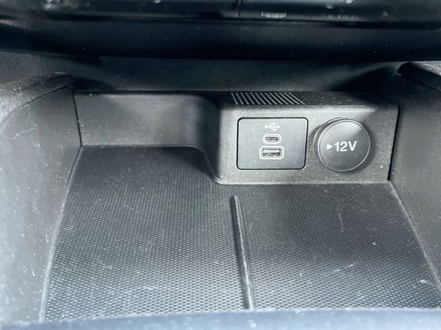 Used 2024 Ford Escape ST-Line w/ Tech Pack #1 AWD/4WD image 31