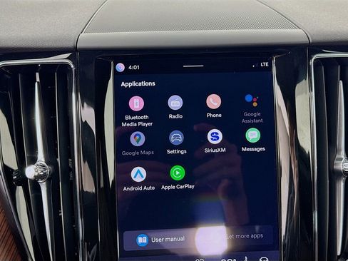 Used 2025 Volvo XC60 B5 Plus image 14