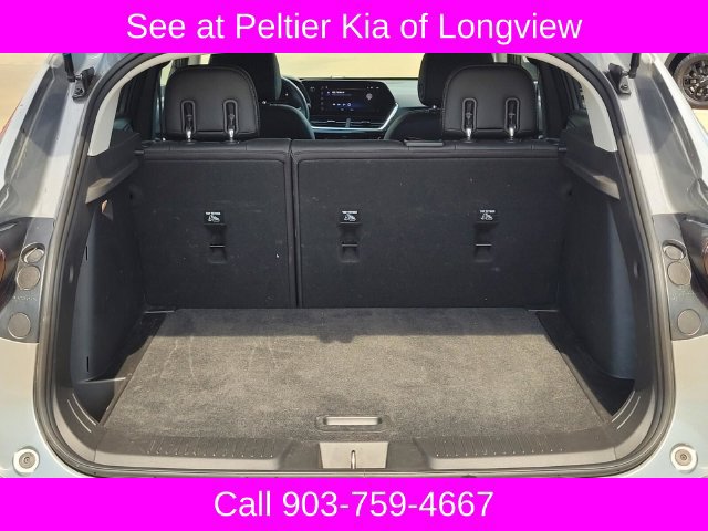Used 2025 Chevrolet Trax ACTIV w/ Sunroof Package FWD image 9