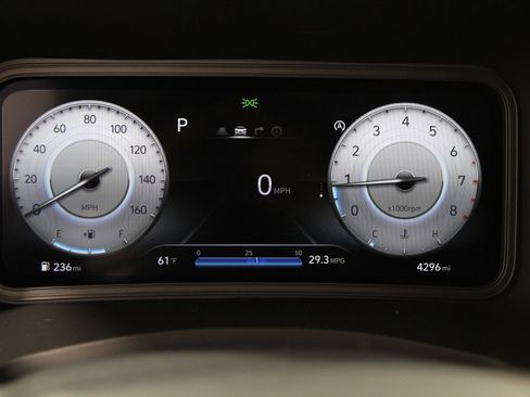 Certified 2022 Hyundai Kona Limited w/ Cargo Package image 8