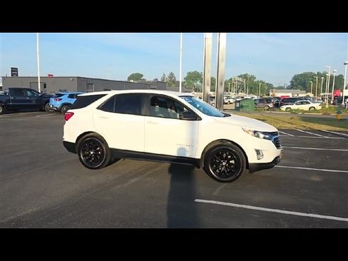 Used 2020 Chevrolet Equinox LS w/ LS Convenience Package image 9