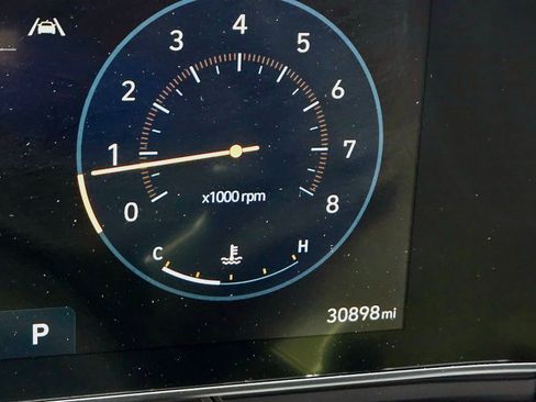 Certified 2024 Hyundai Kona Limited AWD/4WD image 14