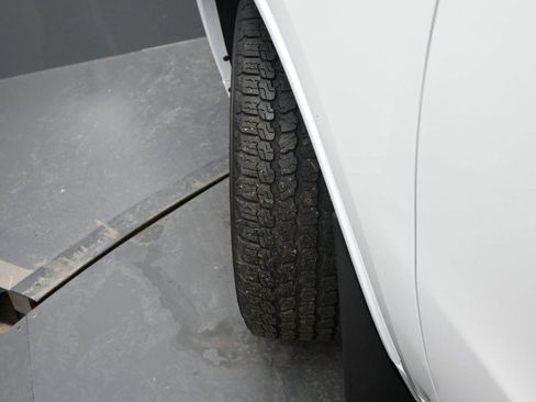 Used 2022 Dodge Durango SXT w/ Anodized Platinum Package image 5