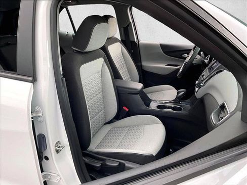 Certified 2024 Chevrolet Equinox LS FWD image 9