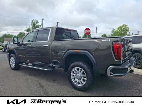Used 2022 GMC Sierra 2500 SLT w/ SLT Premium Package AWD/4WD image 8
