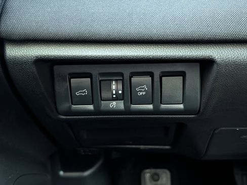 Used 2025 Subaru Outback Premium image 26