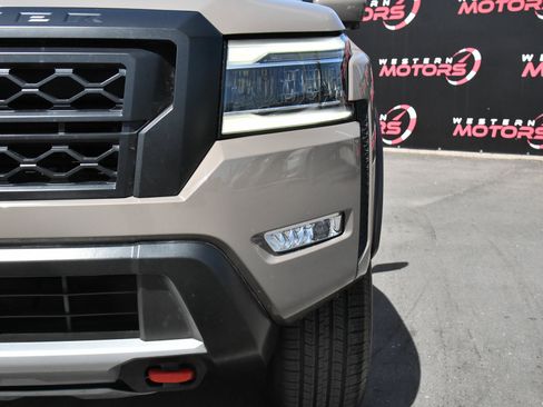Used 2023 Nissan Frontier PRO-4X w/ Pro-4X Premium Package AWD/4WD image 11