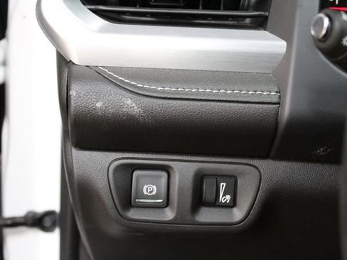 Used 2023 GMC Acadia SLE AWD/4WD image 15